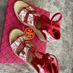 Tory Burch Shoes Tory Burch Destination Espadrilles 36 Poshmark